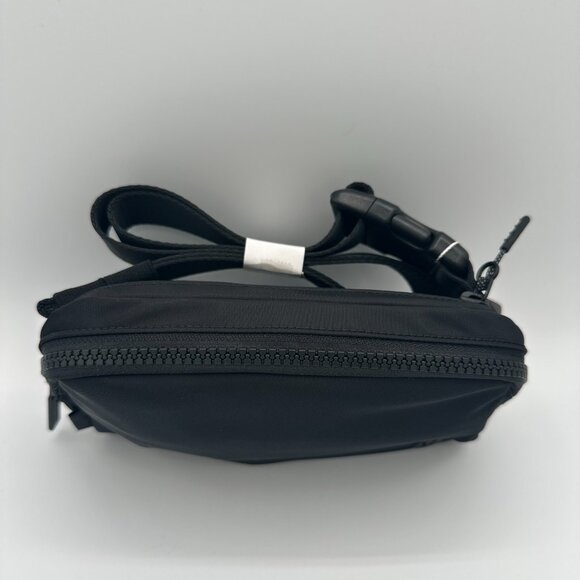 **๐ค NWT Lululemon Everywhere Belt Bag โ Black (O/S)** - Picture 3 of 10
